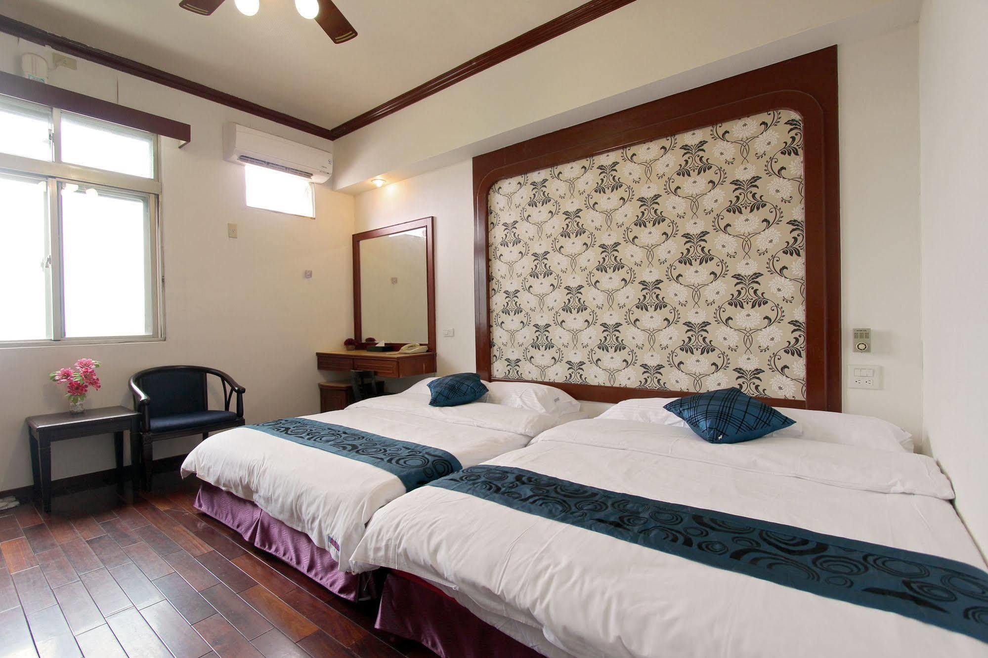 陶陶居商旅 Tautauchu Hotel Hualien Extérieur photo